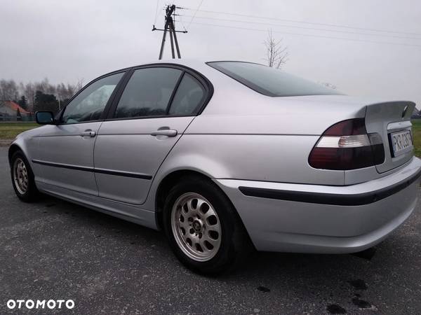 BMW Seria 3 316i - 12