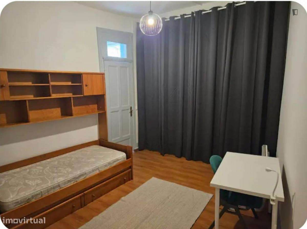 Apartamento com 3 quartos - localizado em Cedofeita Porto - Grande imagem: 5/6