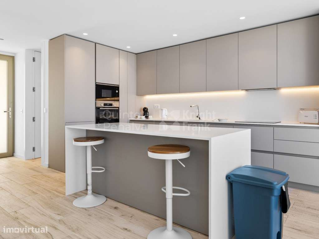 Moradia T4 com jardim e piscina em Fontanelas - Grande imagem: 5/25