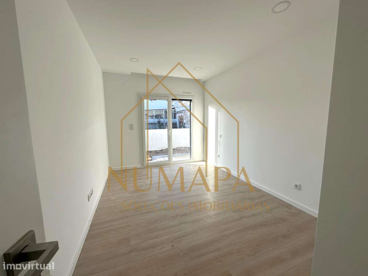 Moradia Isolada T4 em Quinta do Anjo, Palmela-14