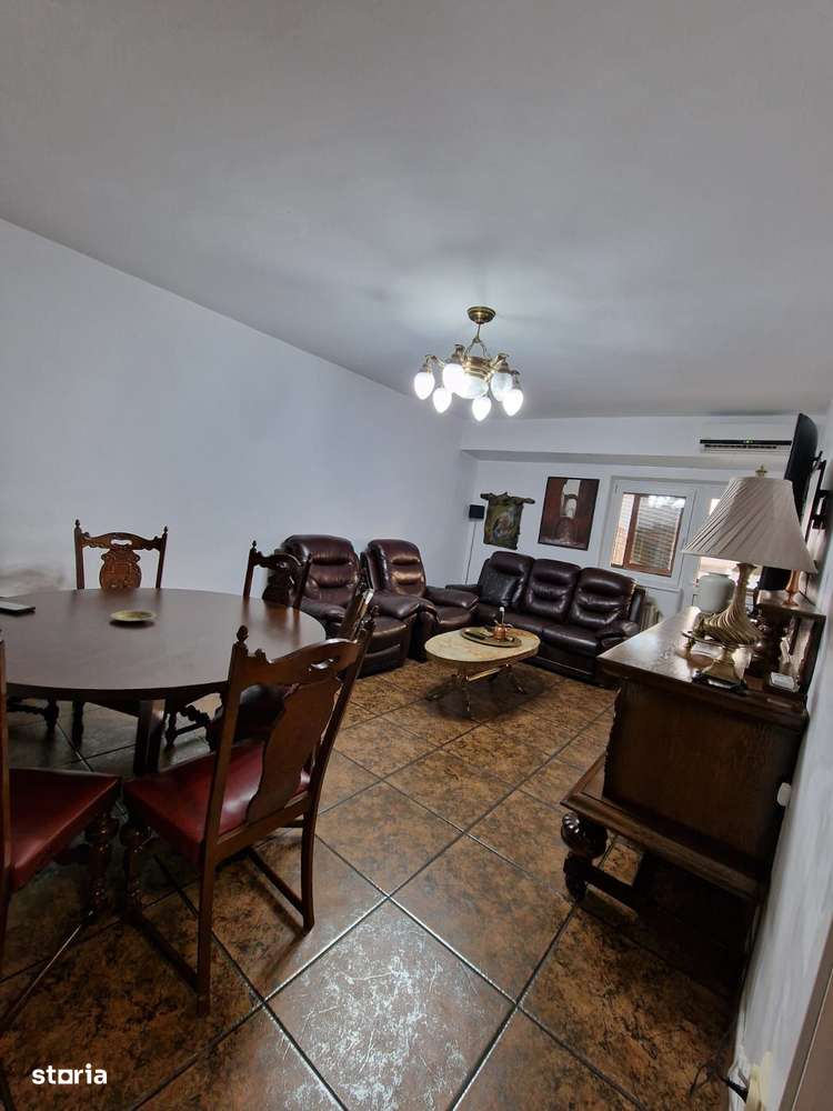 Ultracentral! Apartament spațios 3 camere, 2 băi și 2 balcoane - Imagine principală: 4/16