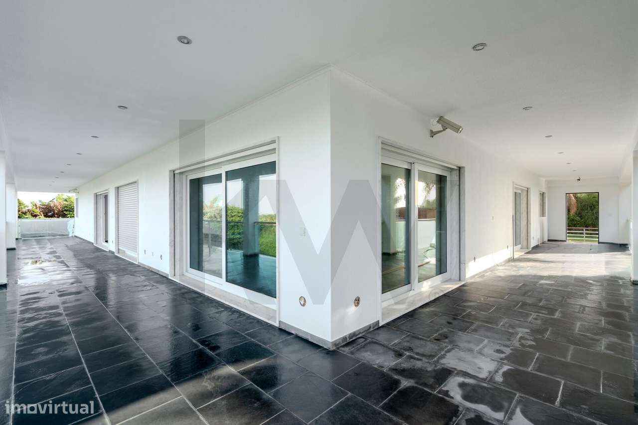 Oportunidade Única em Palmela: Moradia T4 com Piscina + Terreno Aceita - Grande imagem: 4/27