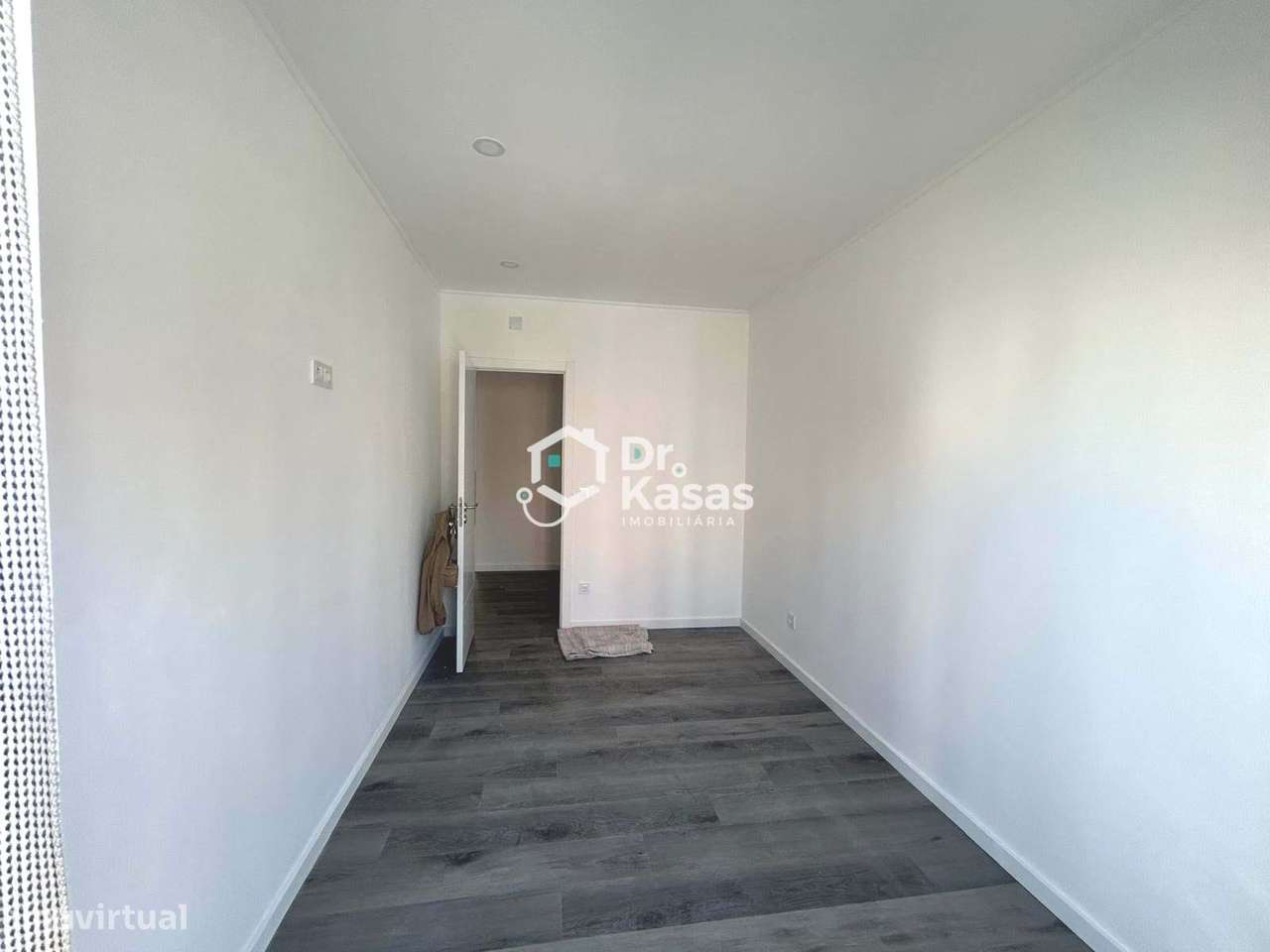 Apartamento T2 Renovado na Baixa da Banheira-23