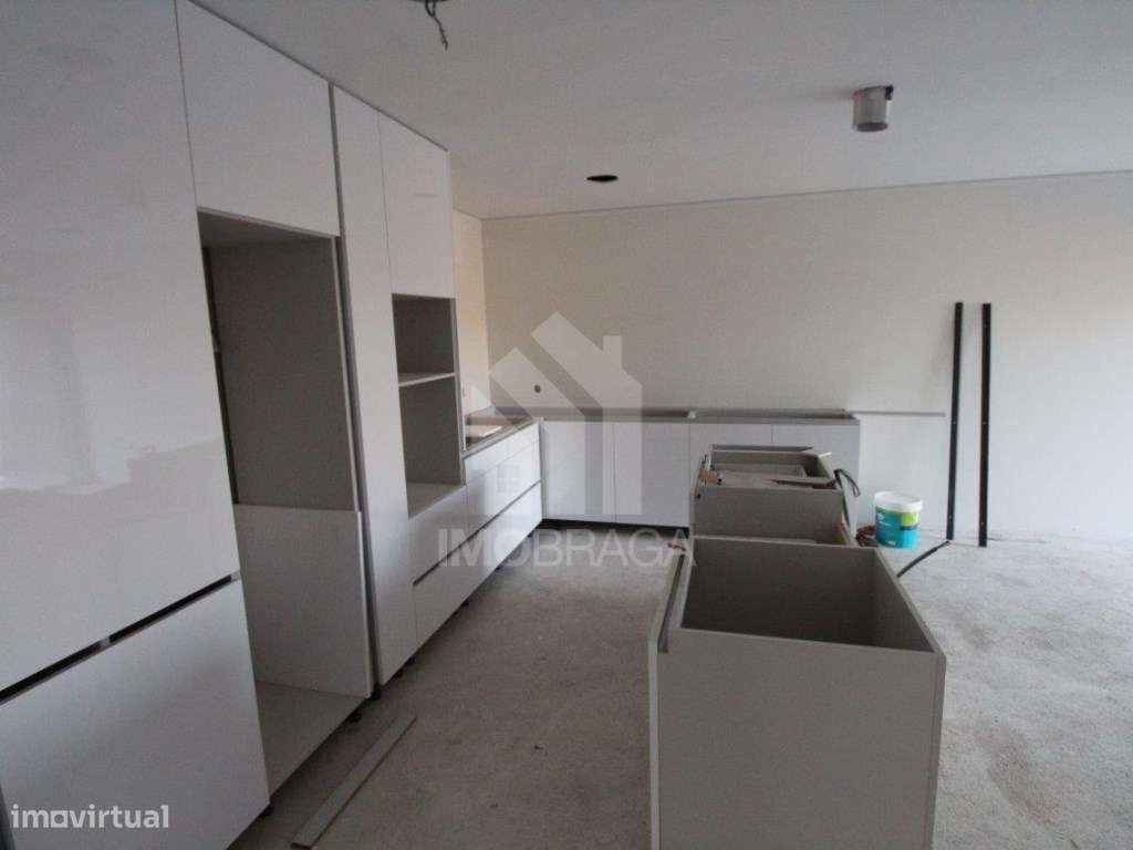 Moradia em Banda - Parada de Tibães - Grande imagem: 5/38