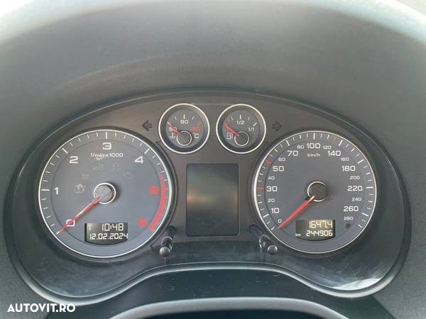 Audi A3 Sportback 1.6 TDI S-tronic Ambiente - 9