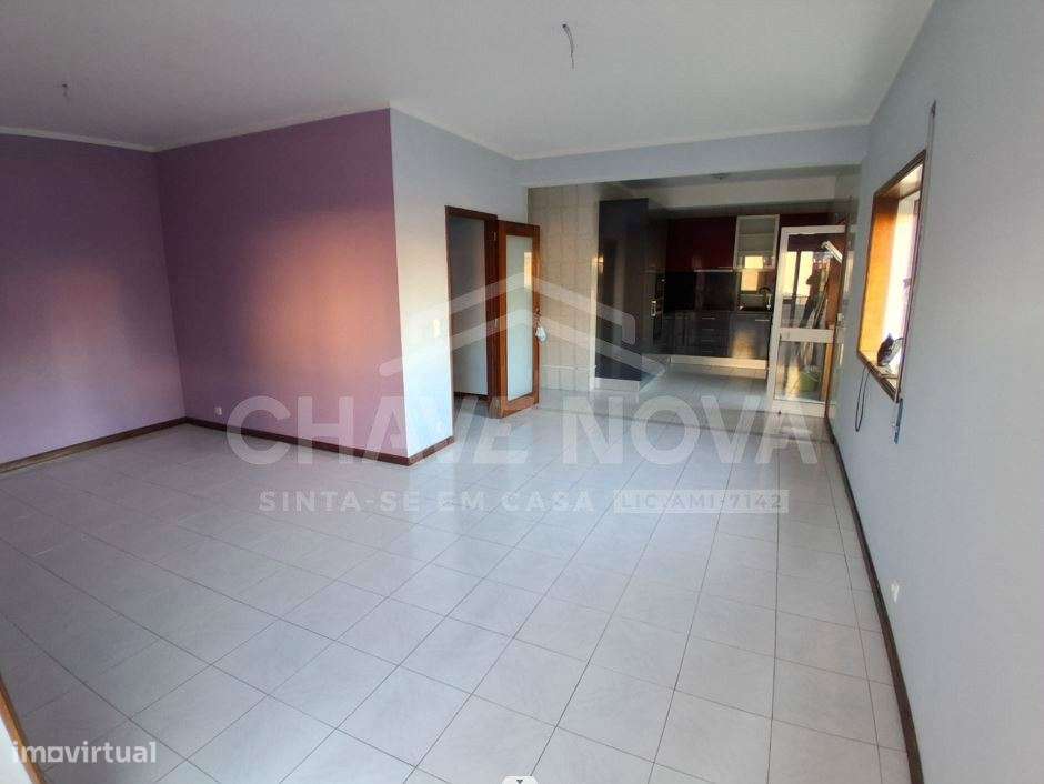 T2 Renovado c/ Lugar de Garagem em Rio Tinto - Grande imagem: 4/8