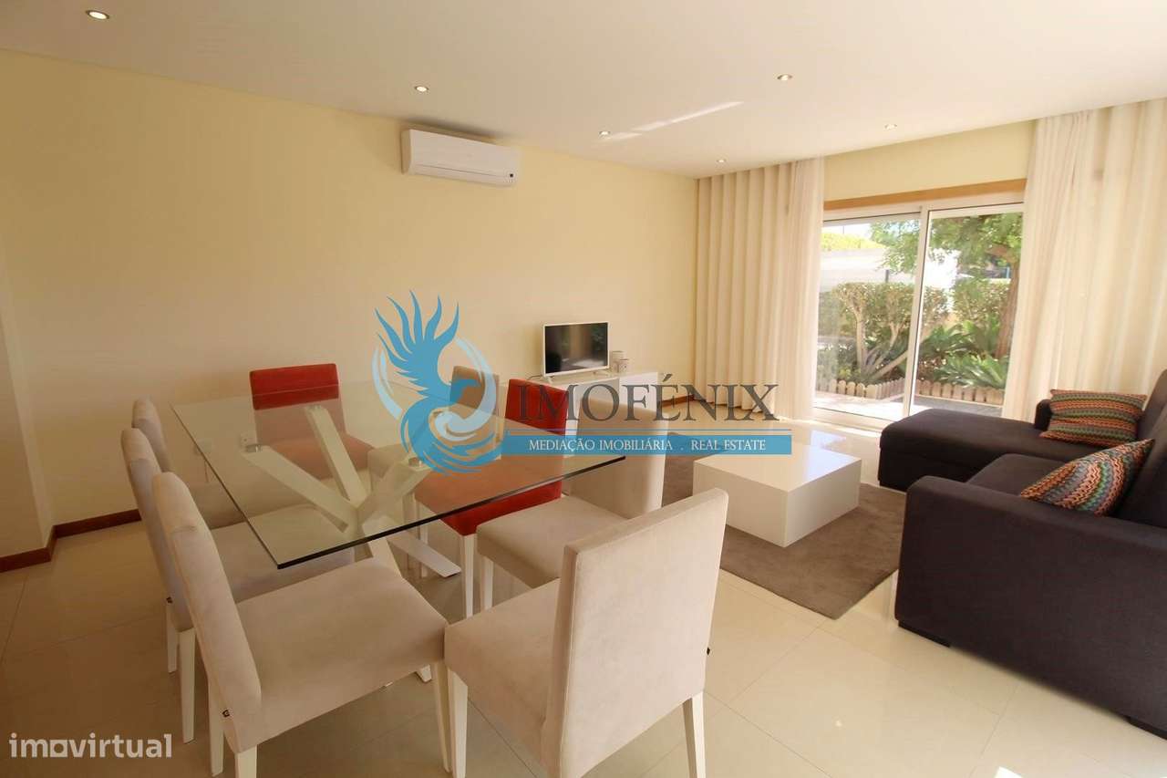 Moradia Geminada renovada T2+1 com piscina e garagem- Patroves- Albufe-3