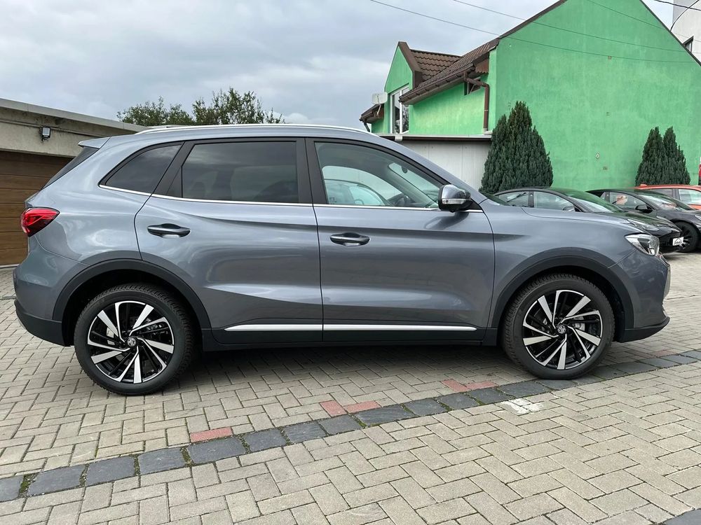 MG ZS HEV Hybrid+ Luxury - 12