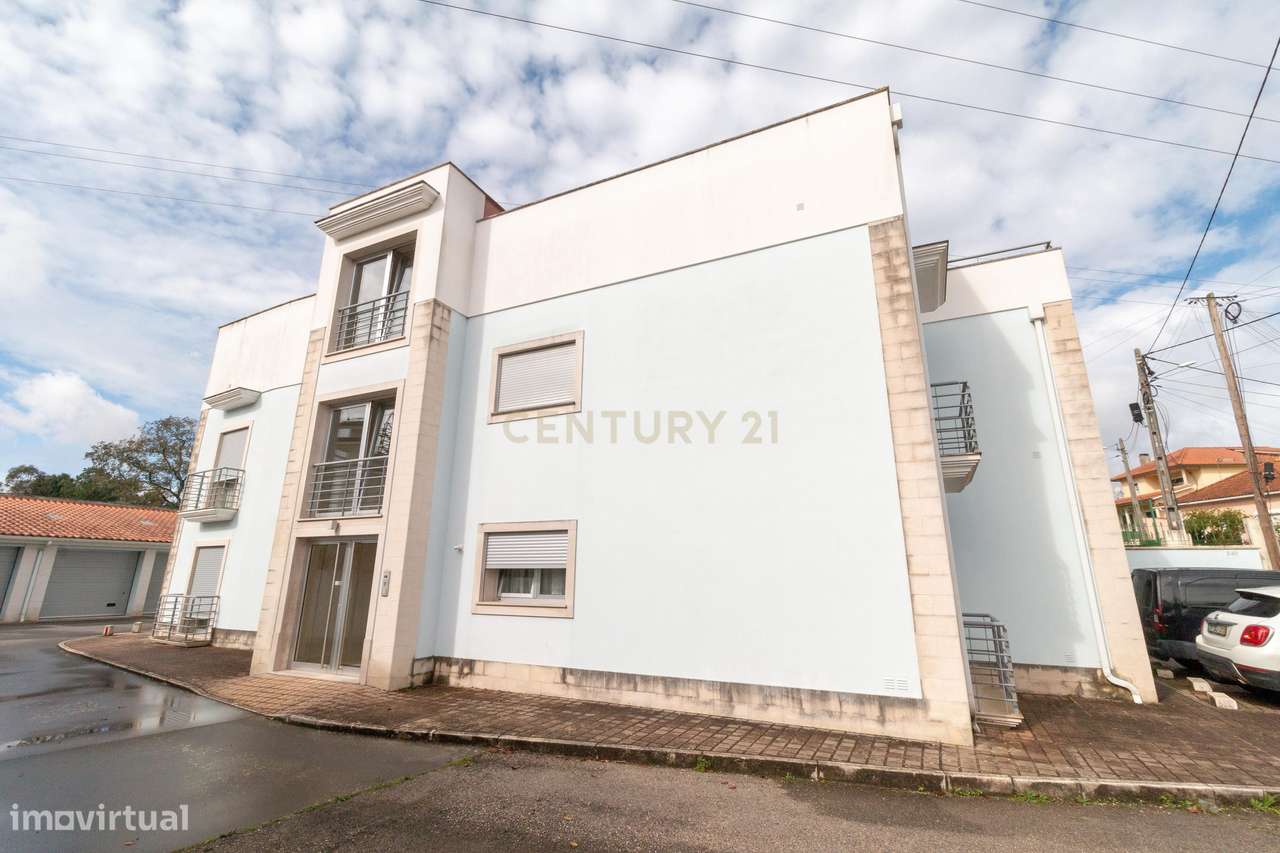 Apartamento Moderno T2 com Garagem para Arrendamento na Boavista, Leir - Grande imagem: 3/35