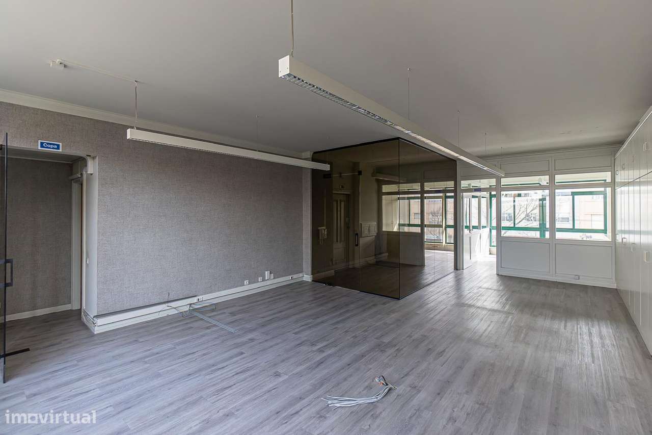 Escritório  Arrendamento,  92 m² em Matosinhos Sul na Av. da República - Grande imagem: 4/22