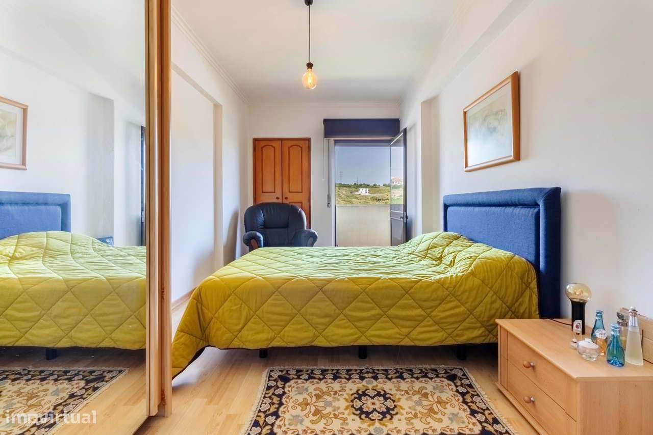 Apartamento T2 c/ Varanda no Casal do Cotão, Sintra-21