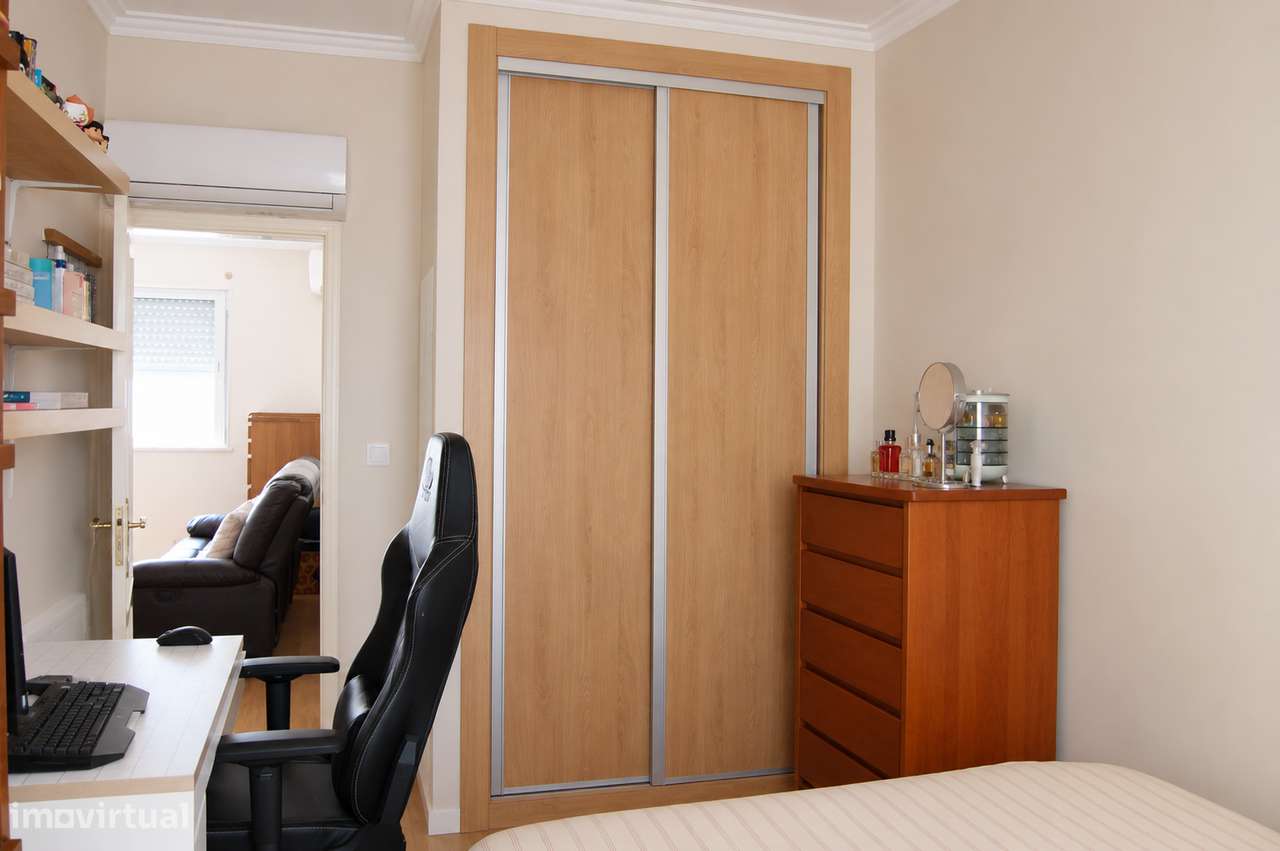 Apartamento T2 com terraço no Bairro de Santos ao Rêgo-22