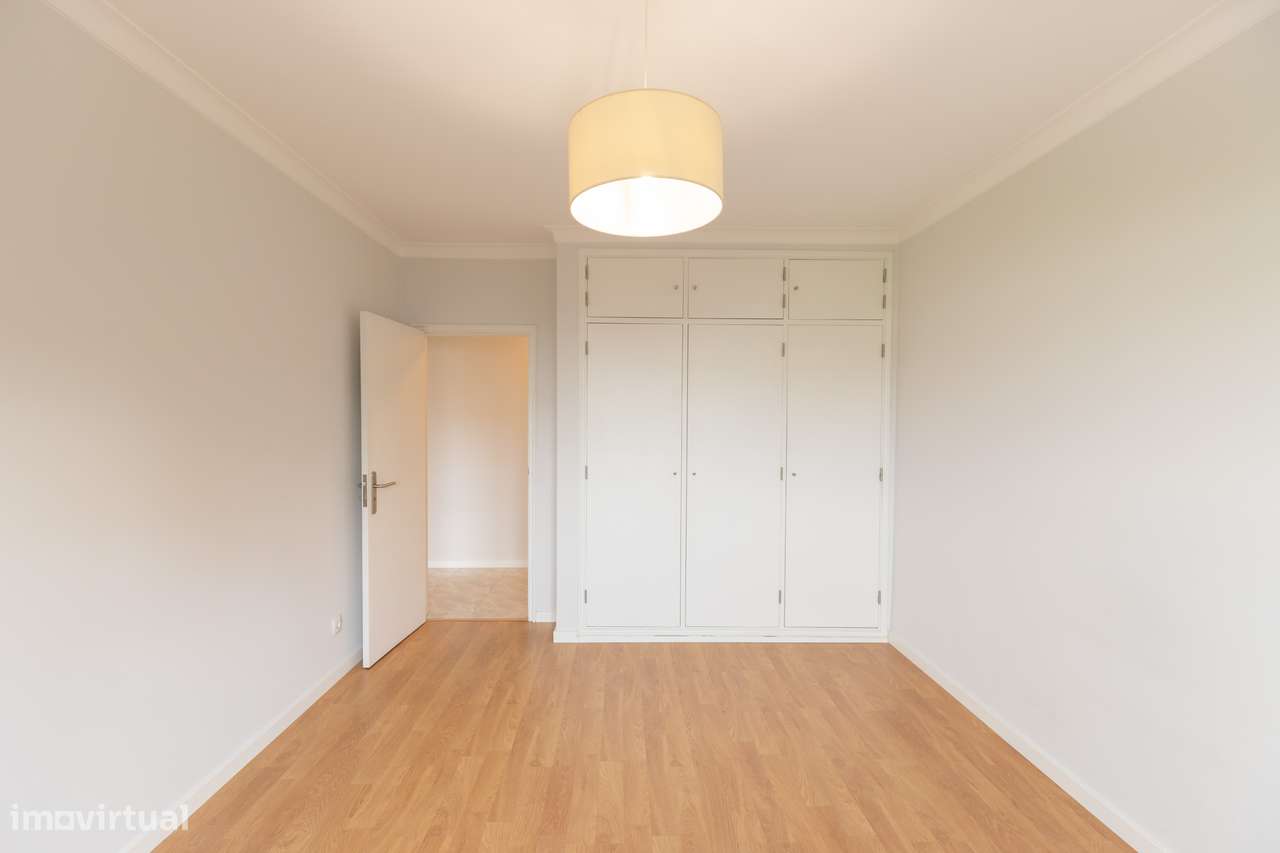 Apartamento T2 do ano 2001-12