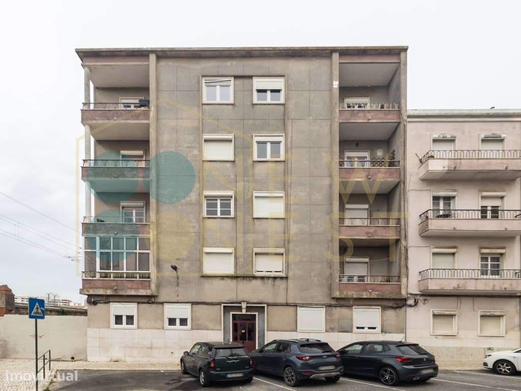 Apartamento T2+1 com excelente luz natural, varanda e logradouro co...-31