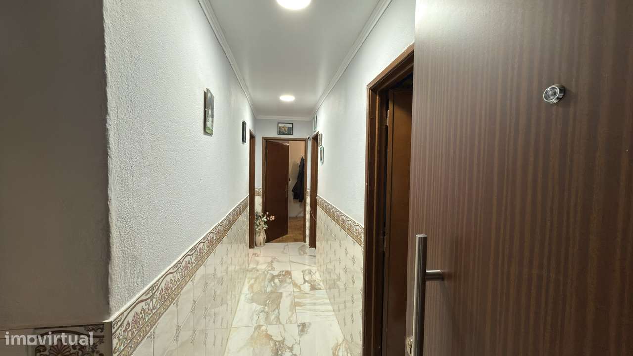 Apartamento em Andar de moradia Bi-Familiar - Grande imagem: 3/18