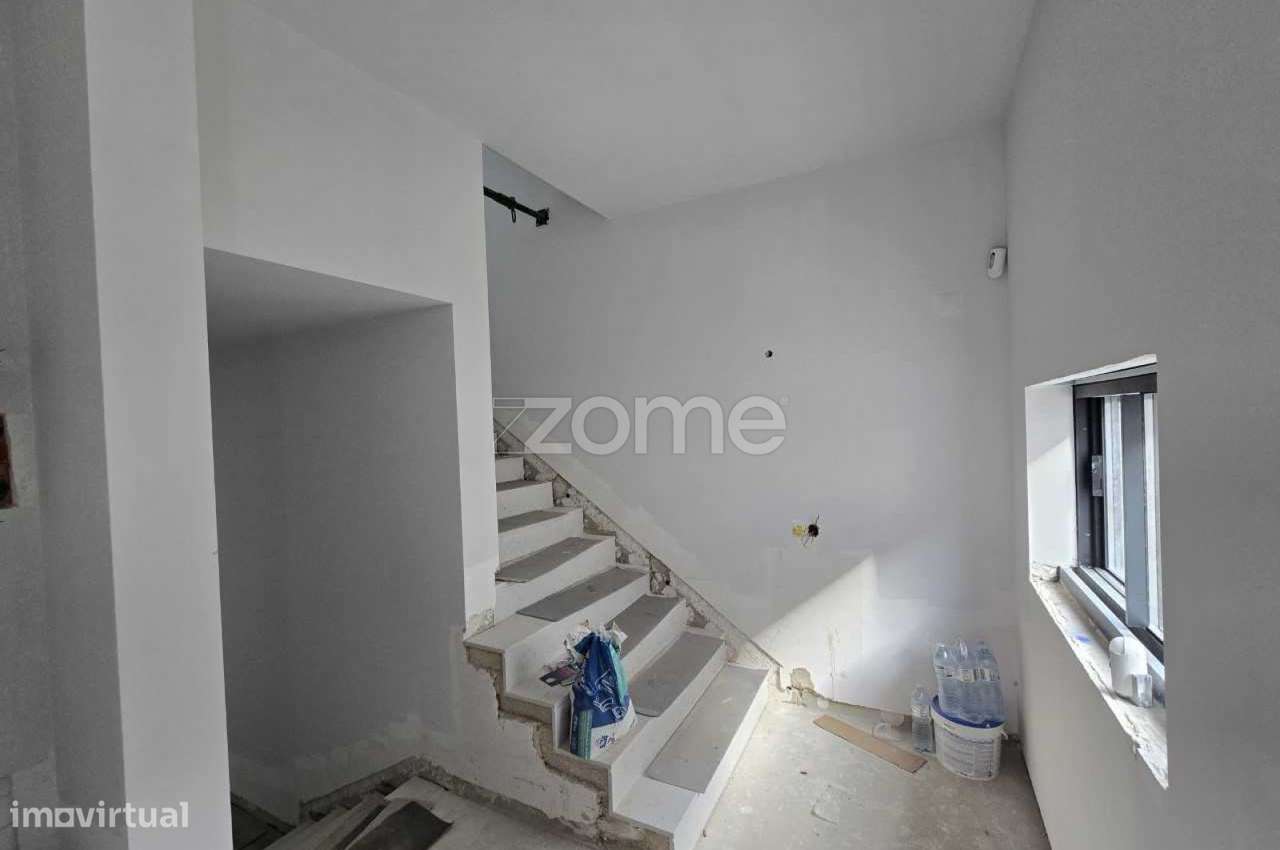 Moradia T4 com Elevador, Piscina e Jardim - Estoril - Cascais - Grande imagem: 5/51