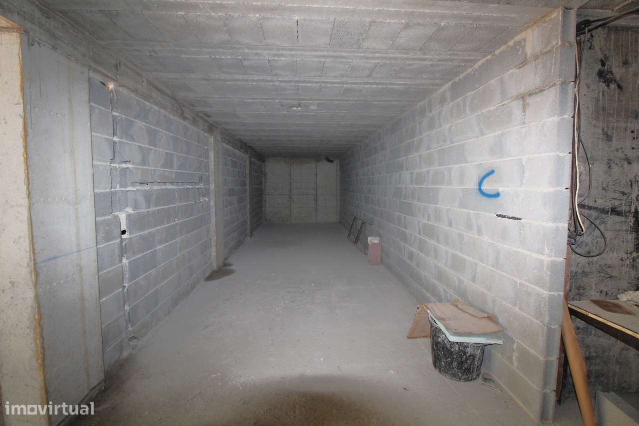 Apartamento T3 na Cumieira com 200m2 de Jardim-8