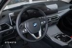 BMW Seria 3 318i - 11