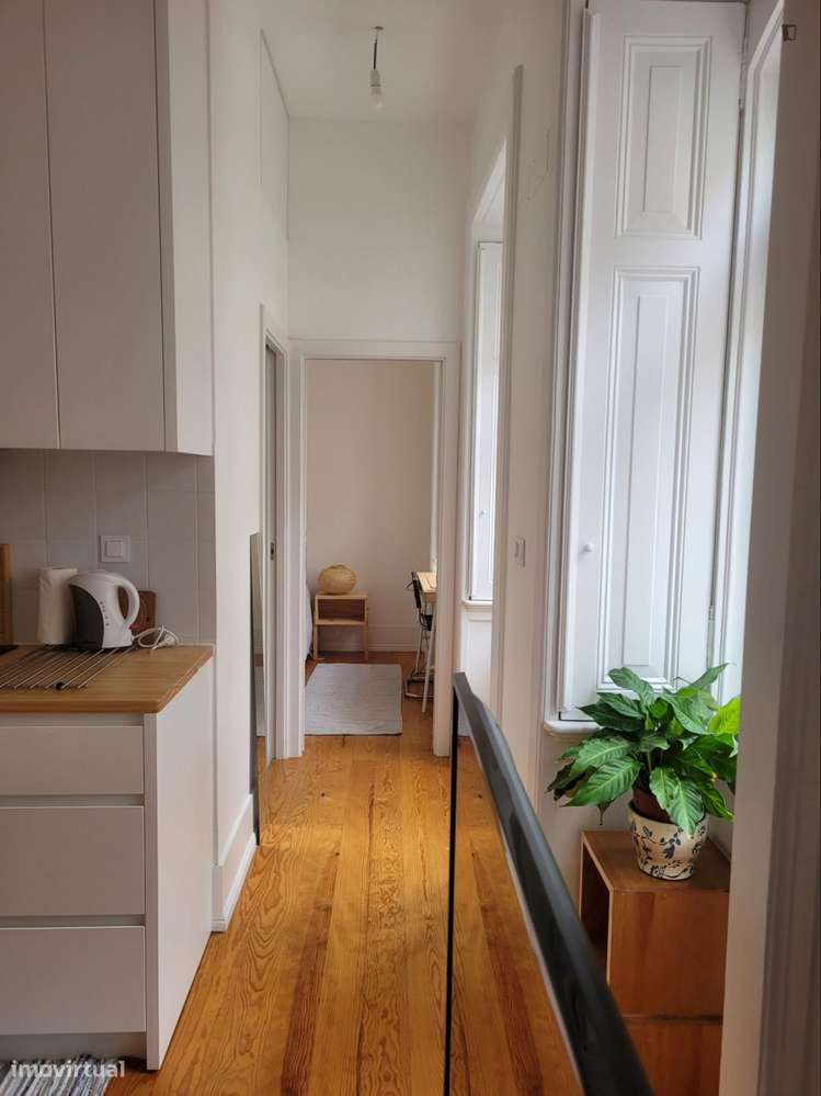 Apartamento com 1 quartos - localizado em Arroios Lisbon - Grande imagem: 2/8