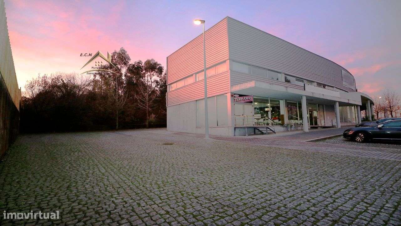 Restaurante "Castelo da Maia" Localizado em Zona Industrial, - Grande imagem: 5/48