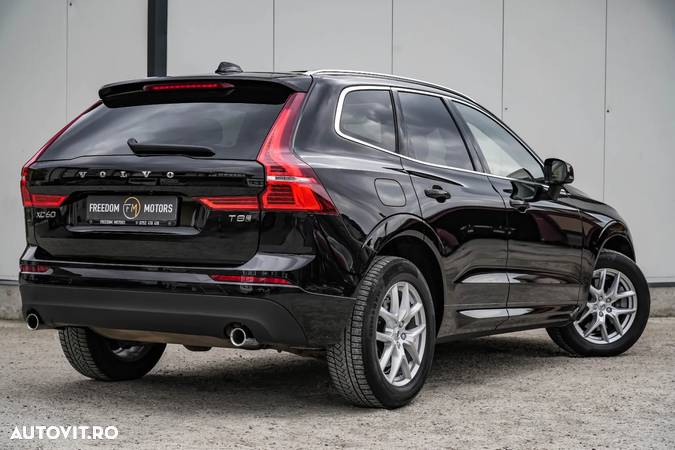 Volvo XC 60 T8 Twin Engine AWD Geartronic Momentum - 3