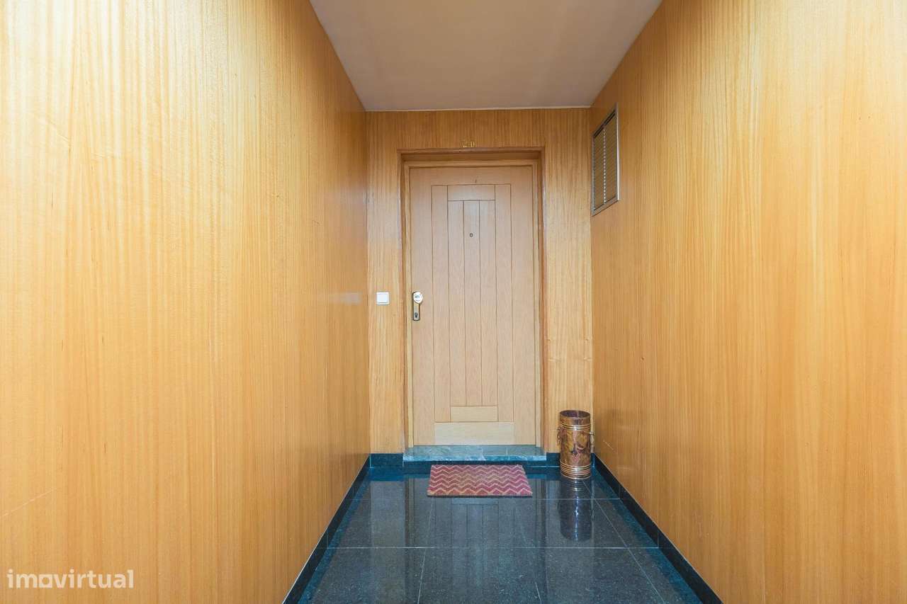 Apartamento T3 Exclusivo na Rua Soares dos Reis – Vila Nova de Gaia-29