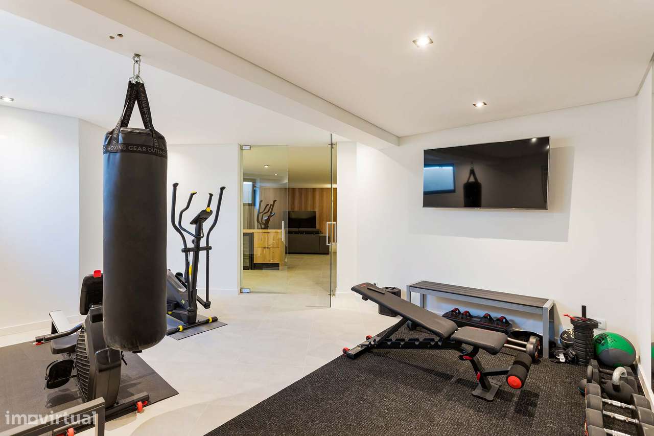 Quinta Moderna de Luxo com 4+1 Suítes, Anexo Independente e Jardim-40