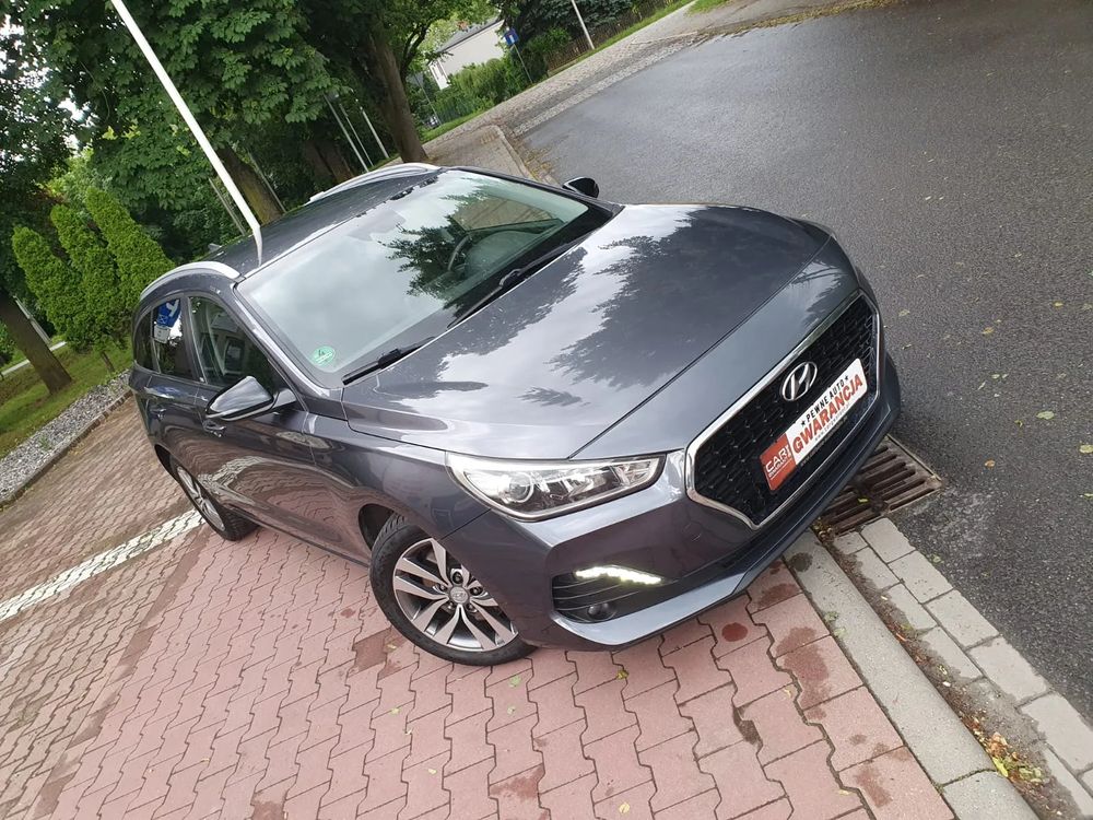 Hyundai i30 III (2017-) blue Kombi 1.4 YES Gold 2019