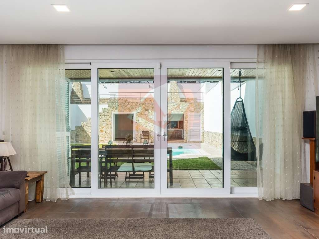 Moradia V5 com piscina em Caneças-12