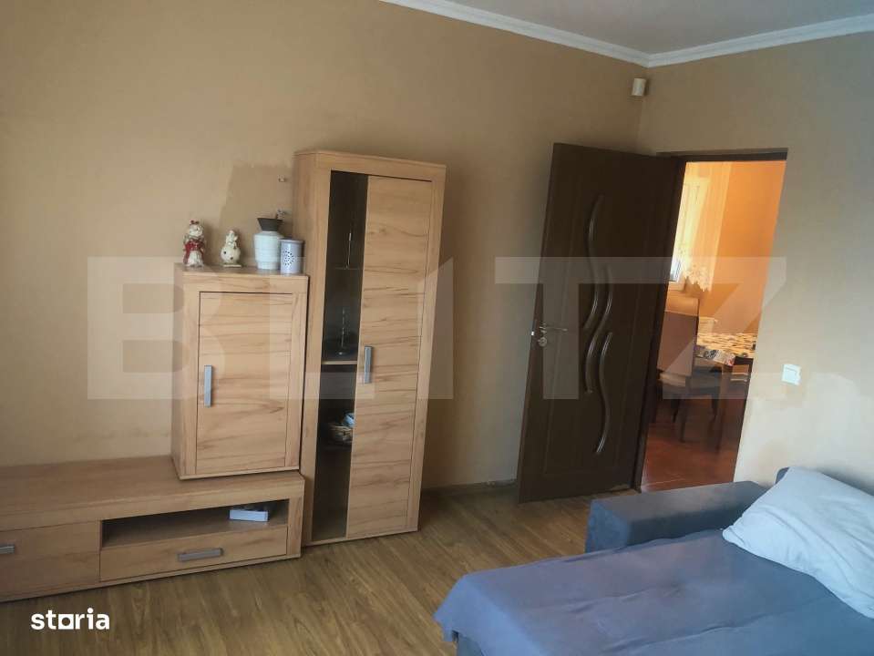 De vanzare , casa cu teren intravilan 3000mp , zona Ciuperceni - Imagine principală: 5/19