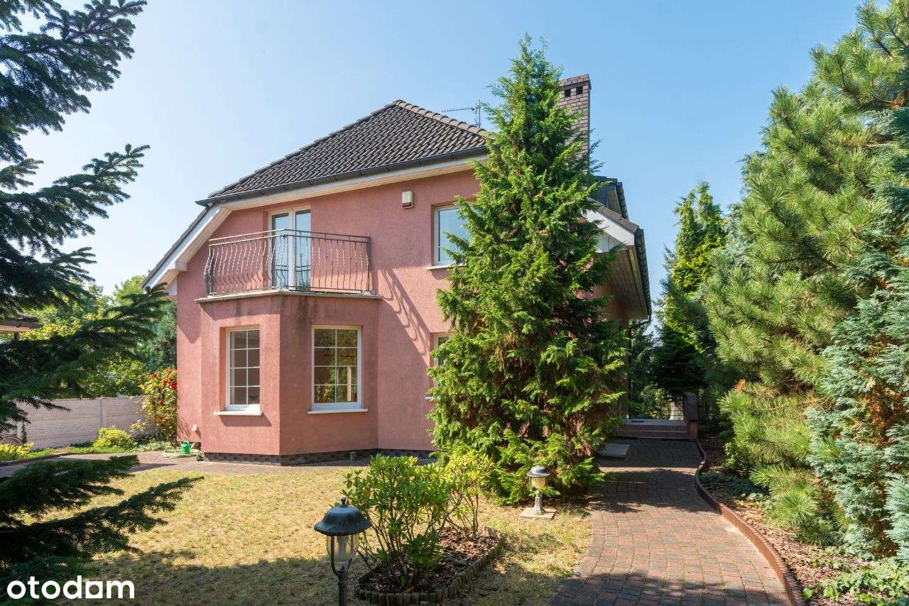 Wyjątkowy dom w Baranowie-1