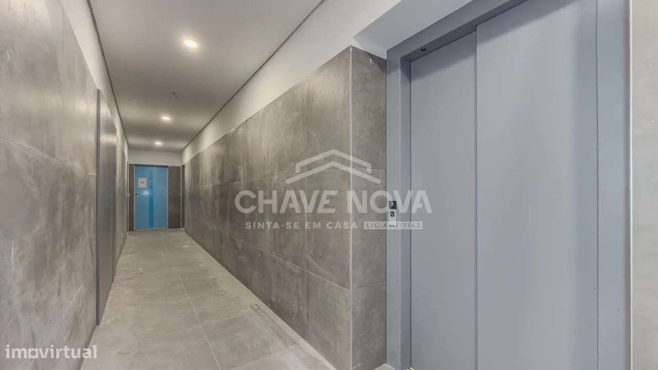 Apartamento T3 Novo c/ Lugar de Garagem Duplo na Madalena-12