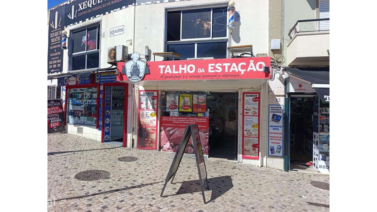 Loja 30 m2 Centro de Mem Martins-0