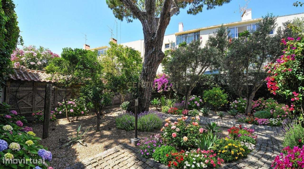 Exclusiva Villa do Século XIX com Piscina Interior em Parede, Cascais-17