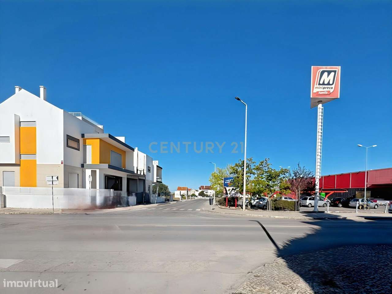 Terreno Urbano de 236m² com Projeto de Moradias Aprovado em Santo Antó - Grande imagem: 4/9