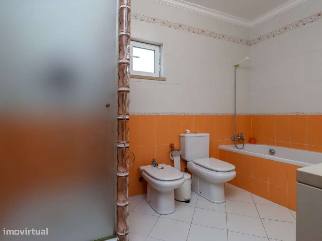 Moradia independente à venda no centro de V.N. Santo André-15