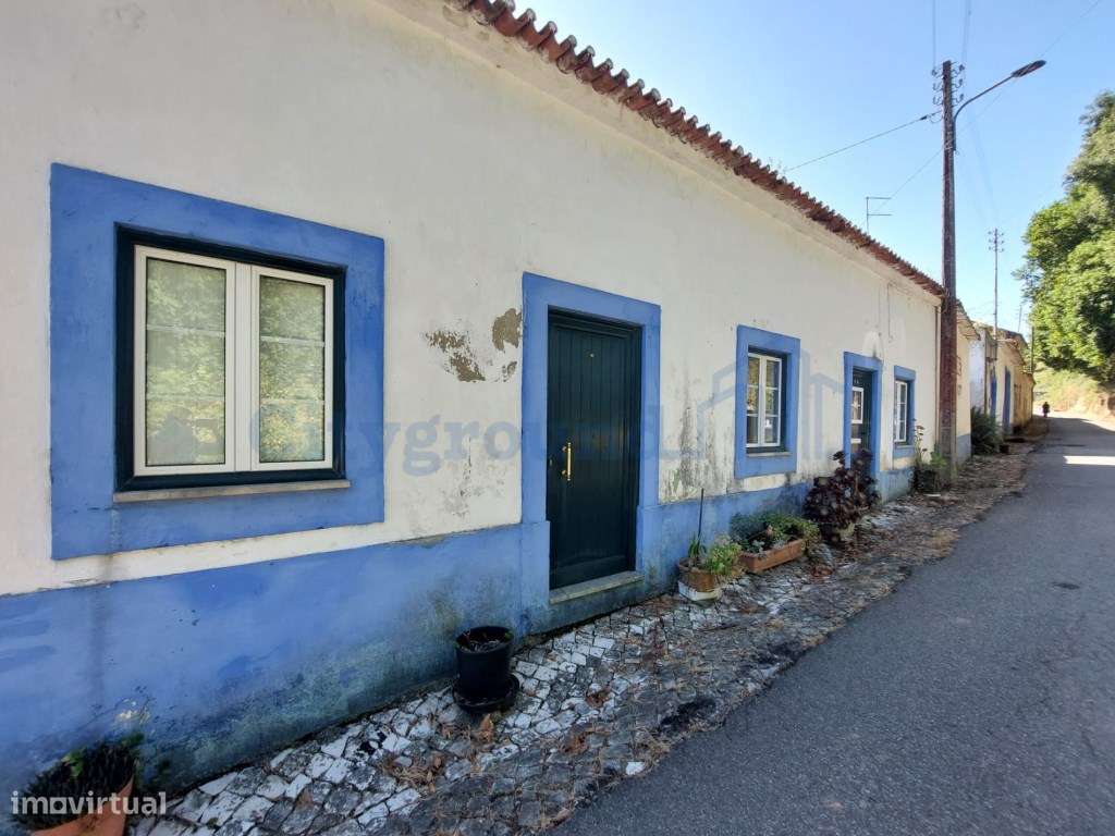 Moradia com armazém, terraço e pátio para recuperação - Grande imagem: 5/28