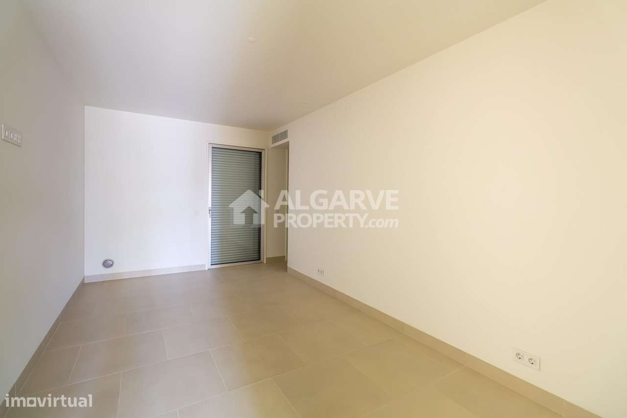 Apartamento T3 a estrear orientado a Sul, junto do Golfe em Vilamoura, - Grande imagem: 4/25