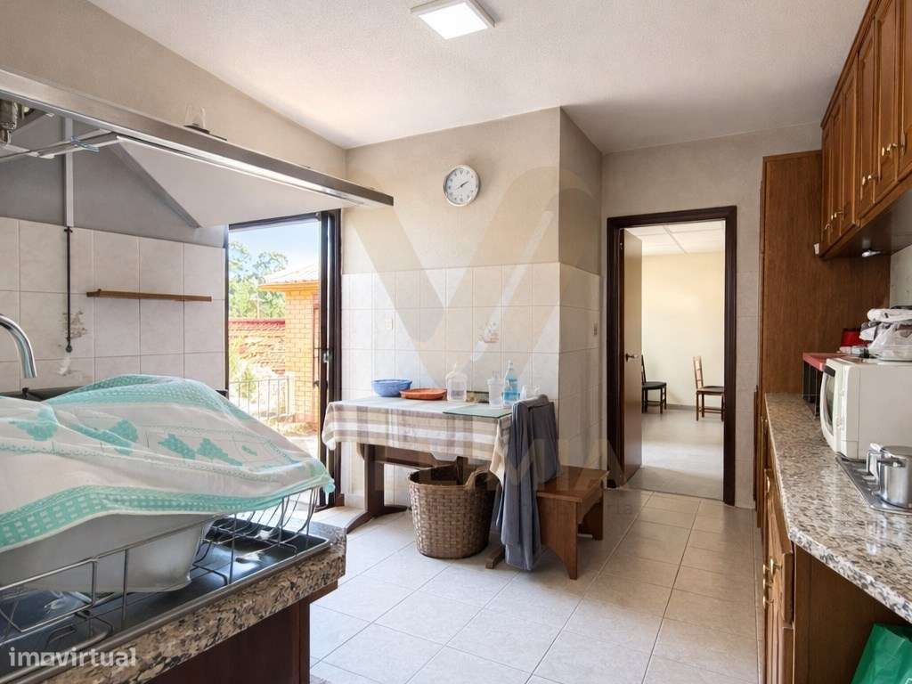 Moradia T3 e Terreno 500 m² | Sá - Arcos de Valdevez-25