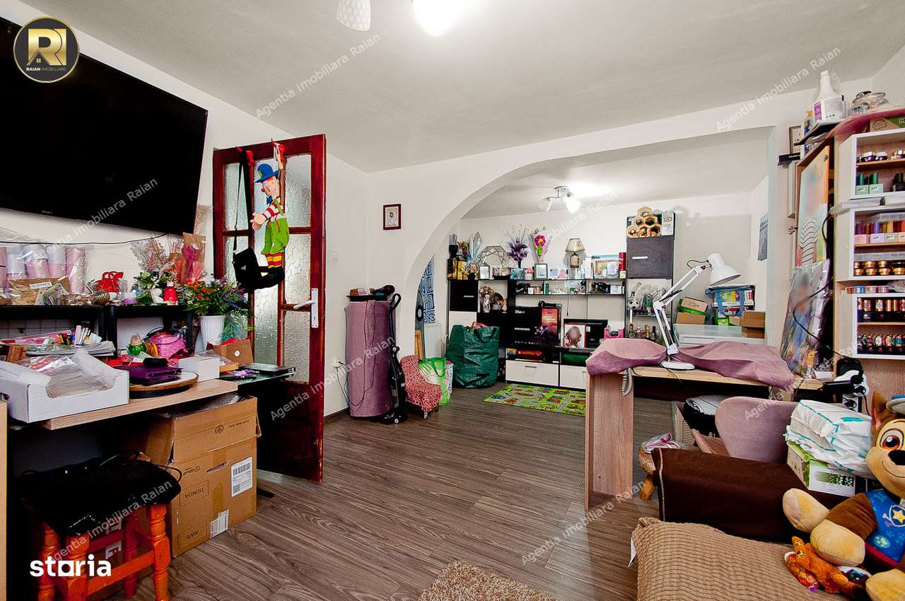 Vanzare casa, Galati, str.Traian,aproape de Shopping City,teren 370 mp - Imagine principală: 5/8