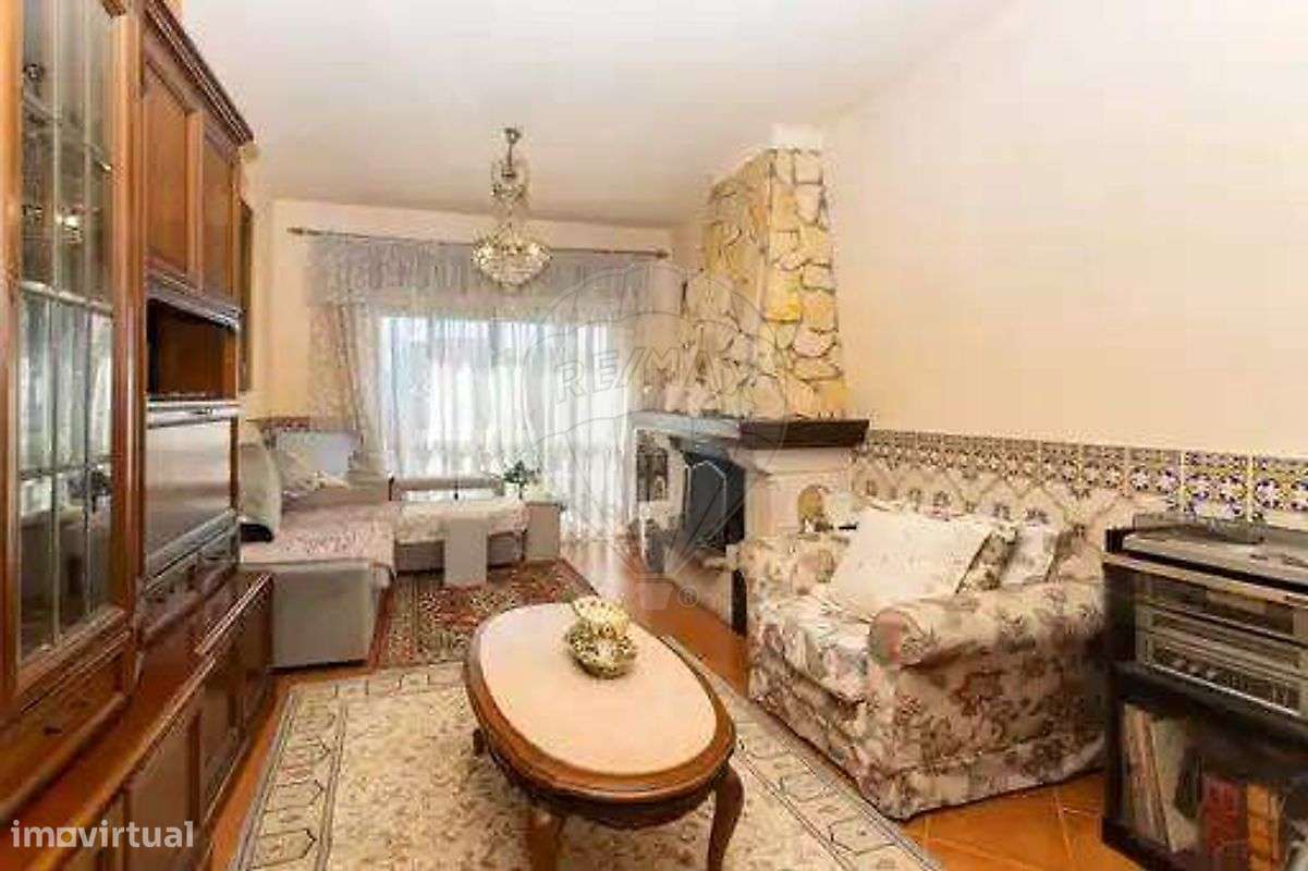 Moradia T6 para venda-14