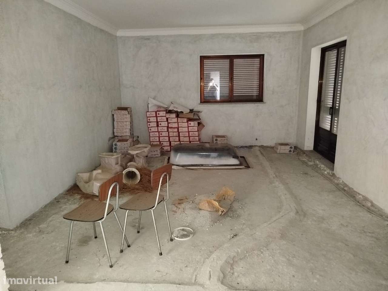 Moradia e Terreno - Pindelo dos Milagres-10