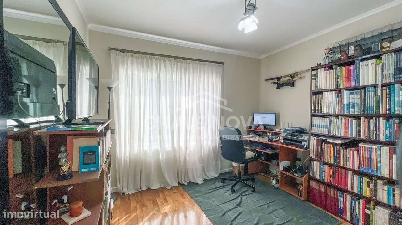 T2 novo com garagem e varanda em Gaia-17