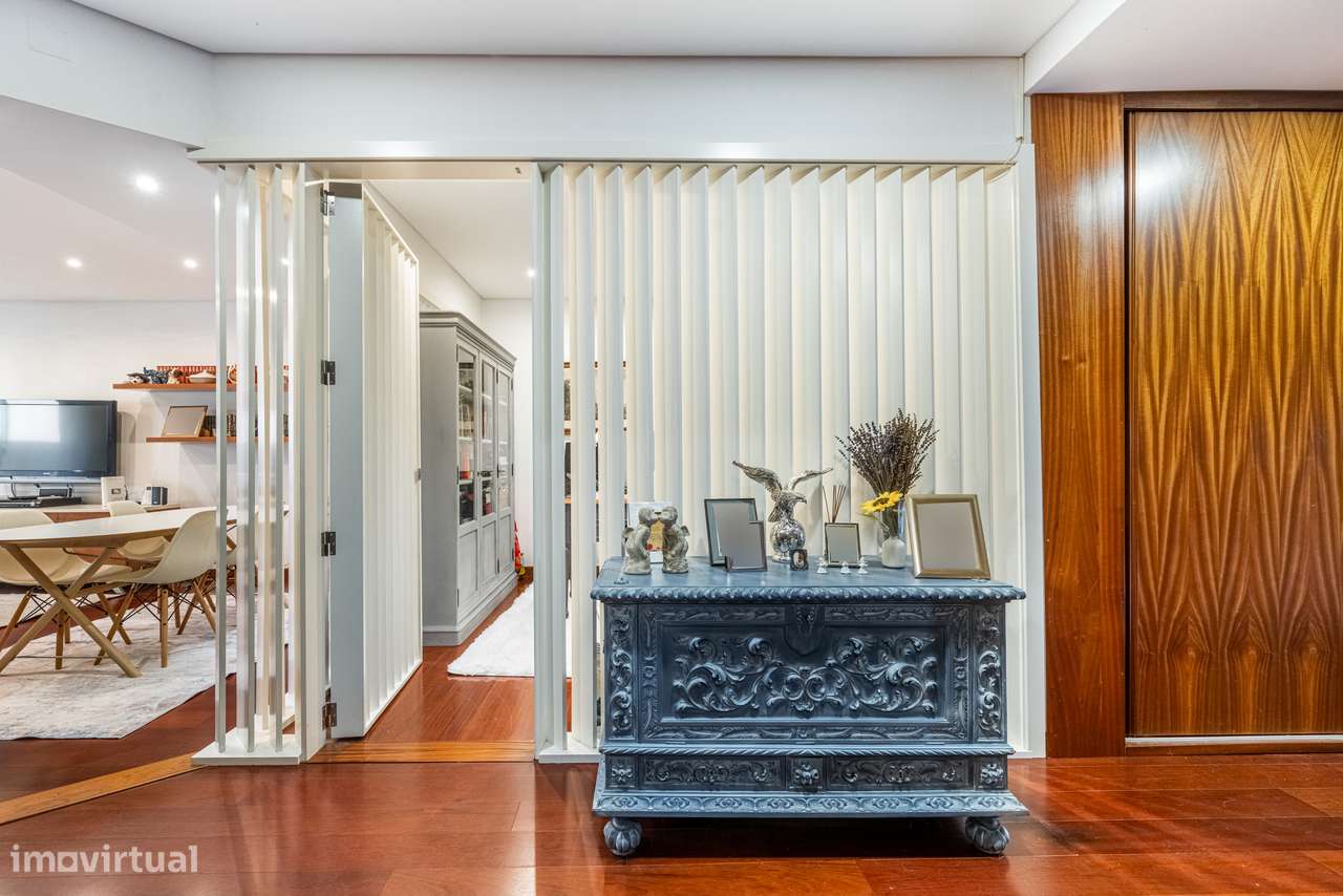 Apartamento T2+2 em plena Avenida da Liberdade-10