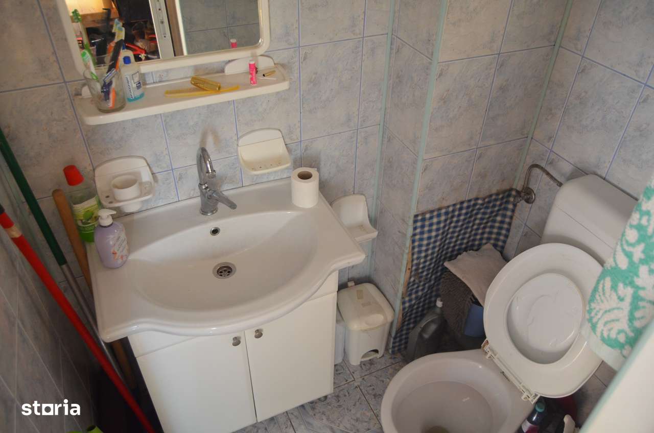 Casa de vacanta cu  7 camere-Busteni-15