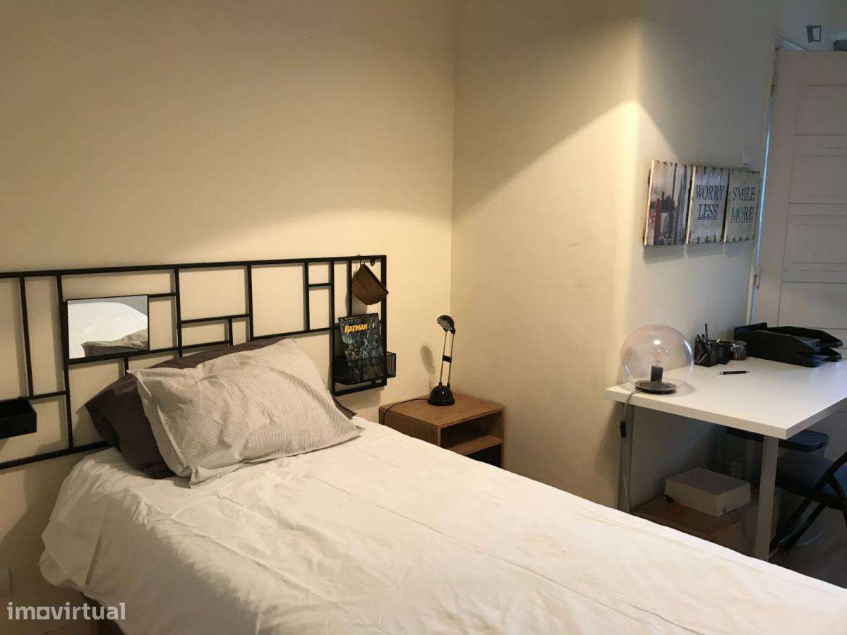 Quarto - localizado em Arroios Lisbon - Grande imagem: 2/9