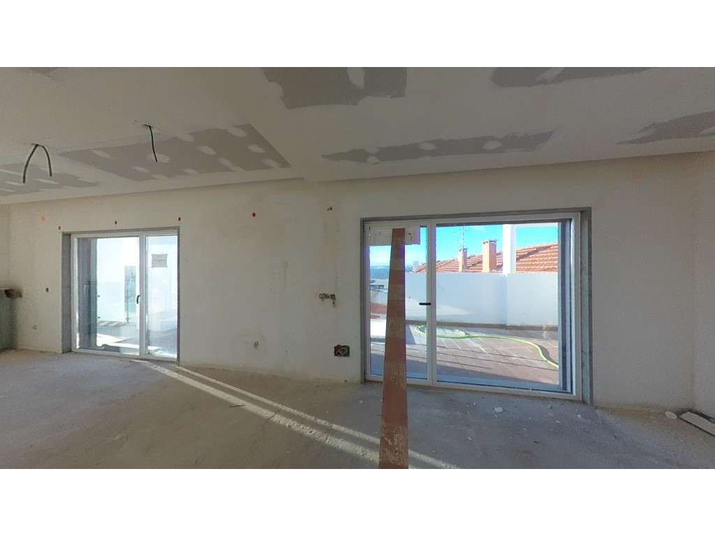 Apartamento T5 no Barreiro com Vista Rio-47