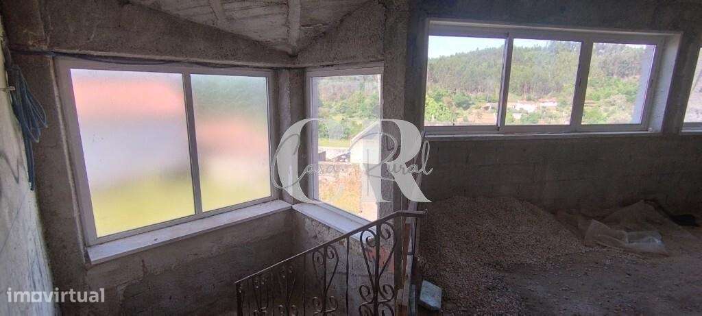 Moradia para restaurar-17