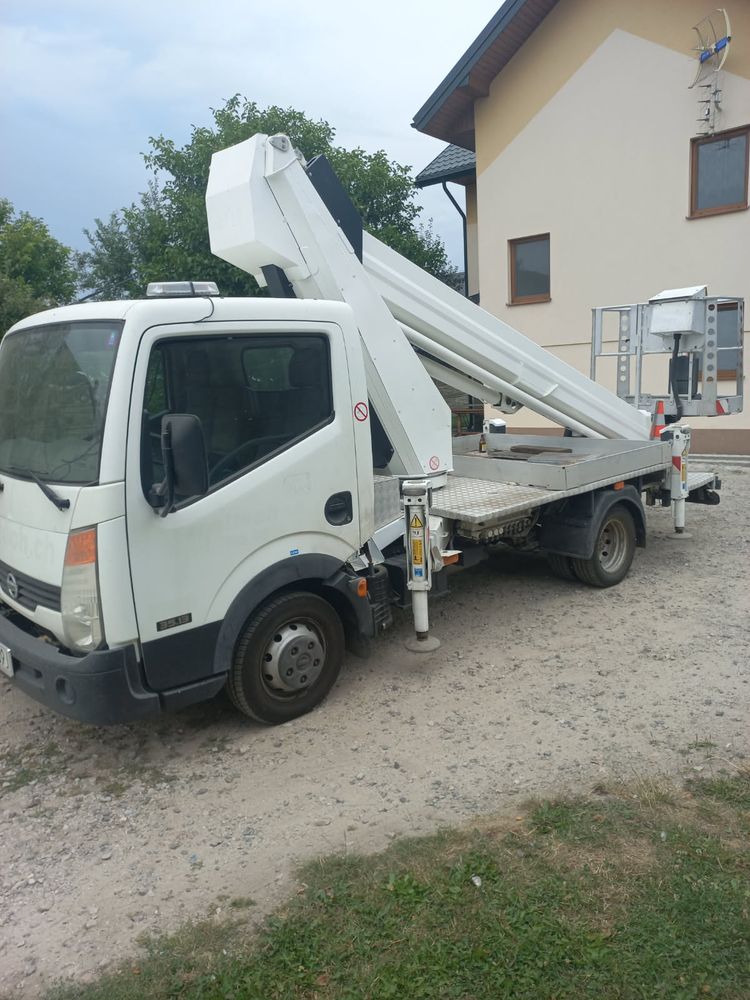 Nissan Cabstar 2011