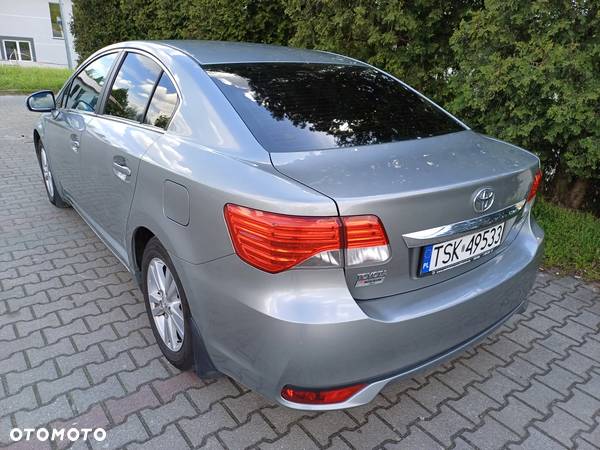 Toyota Avensis 1.8 Premium - 3